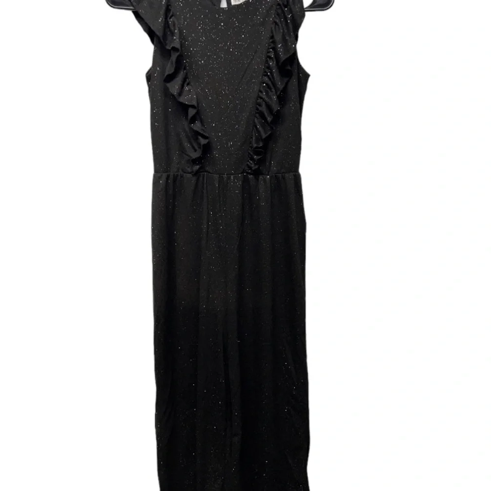 H&M jumpsuit.‎